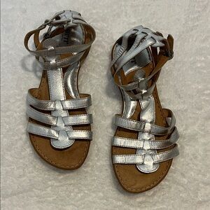 BORN "Macadamia" Silver Gladiator  Fisherman‎ Sandals Size 8M